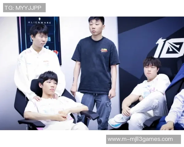 电竞赛后分析LNG与BLG选手个人能力对比及表现评估